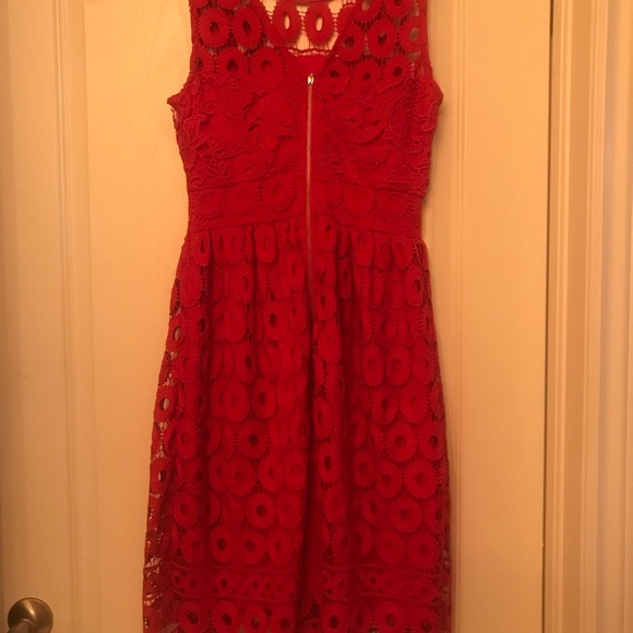 Red dress - Picture 2 of 2